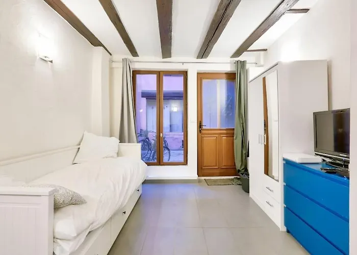 Apartman Charming Historical Center Of *