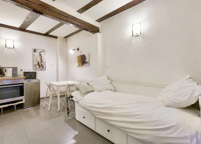 Charming Historical Center Of Apartman