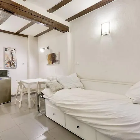 Charming Historical Center Of Apartment
